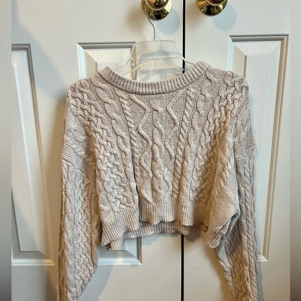 American Eagle Sweater
